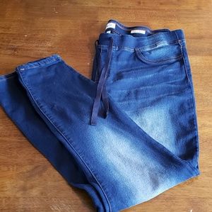 Black Daisy Knit Jeggings